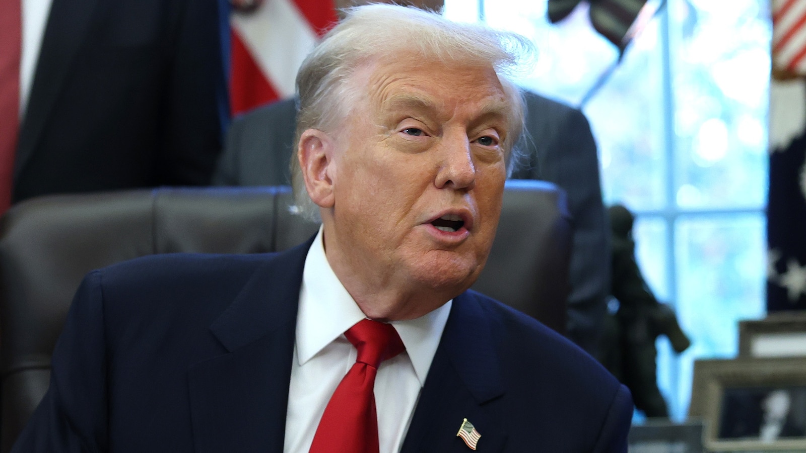 President Trump outlines his proposed $2000 tariff dividend during a press briefing.