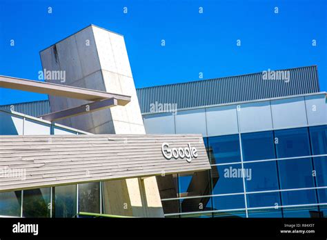 Alphabet (GOOGL) Stock: Bullish Bets Amid Mixed Signals