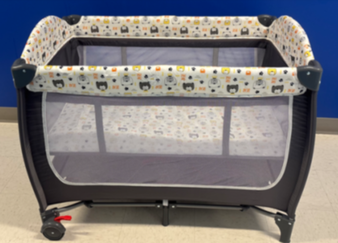 Recalled Anna Queen play yard with bear print (Model P700).