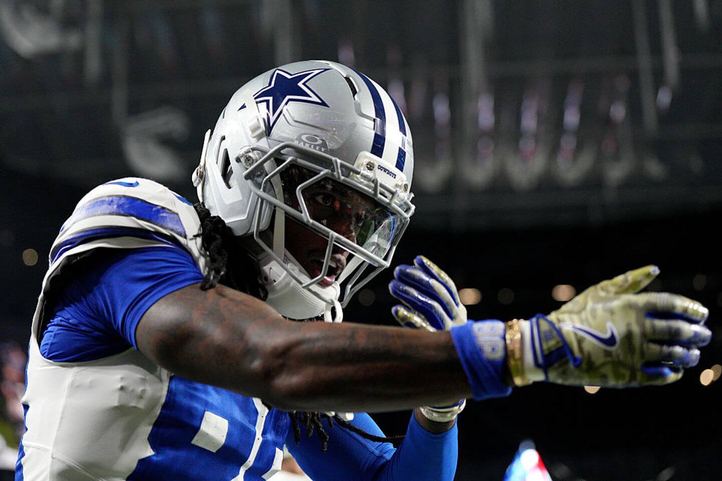 Players from the Lions and Cowboys line up during a previous matchup with playoff implications on the line.