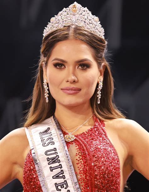 Meza during a UNICEF outreach program in Mexico