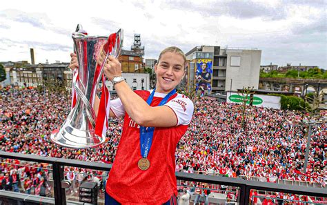 Russo celebrates after scoring Arsenal's equalizing goal against Real Madrid.