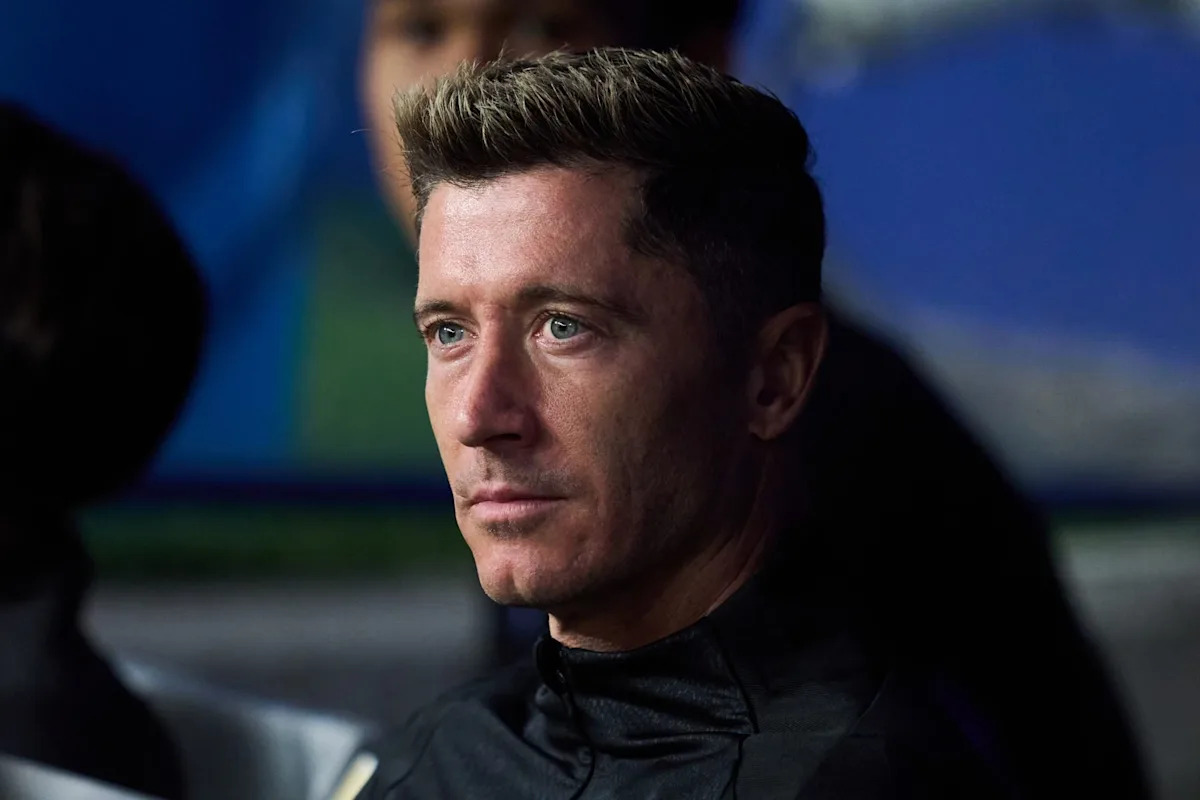 Barcelona strategizes during a Champions League fixture.