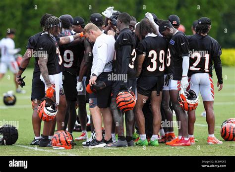 The Bengals special teams unit strategizing before a field goal attempt.