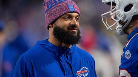 Bills Sign Hardman, Elevate Davis to Bolster WRs