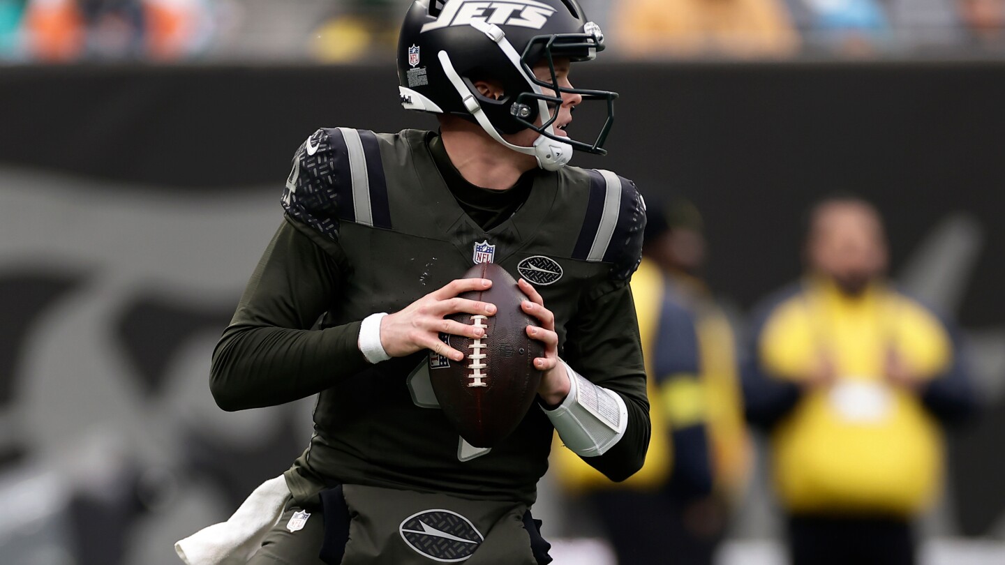 Brady Cook preparing for his first NFL start with the Jets.