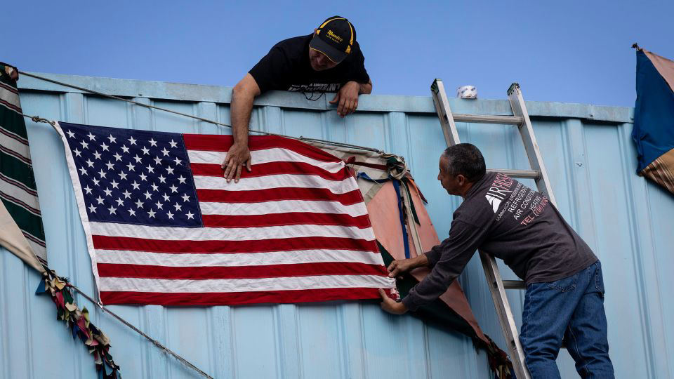 Volunteers at Dilworth United Methodist Church learn monitoring techniques during immigration enforcement training.
