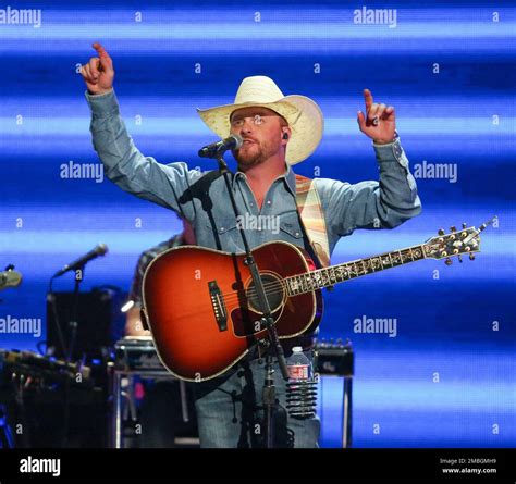 Cody Johnson preparing for his special Veterans Day radio broadcast on iHeartCountry.