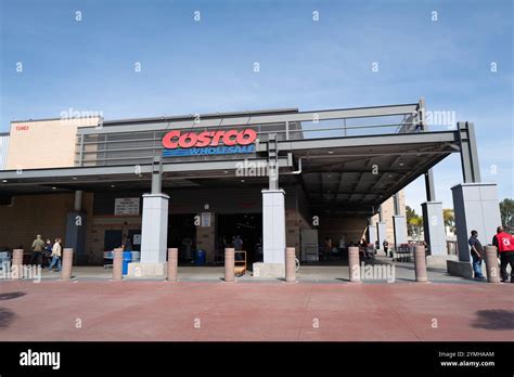 Costco Stock: Strong Sales vs. Stock Drop