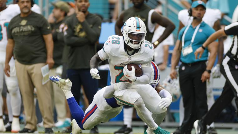 Devon Achane Trade Buzz: Dolphins' Hot Commodity