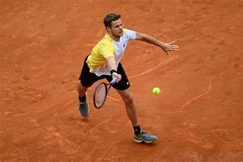 Hanfmann's dominant serve will be crucial against Djokovic.