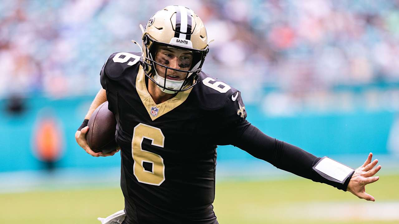 Dolphins Survive Saints' Wild Comeback Bid 21-17