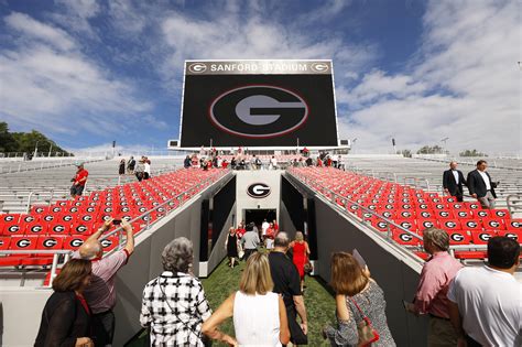 Georgia Bulldogs senior players honored during pregame ceremonies