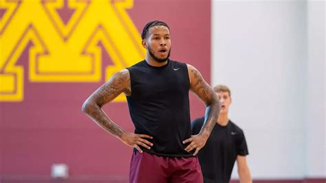 Minnesota's Jaylen Crocker-Johnson drives to the basket against Stanford defense.