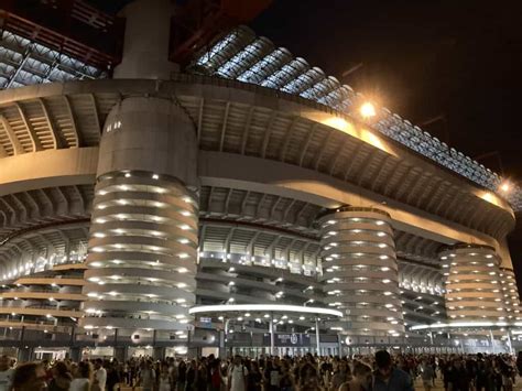 The iconic San Siro stadium, hosting this crucial Serie A encounter