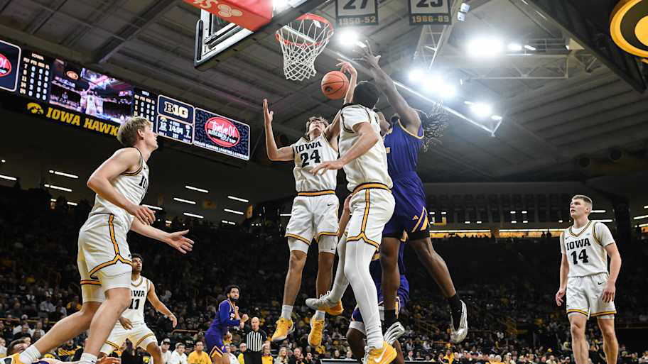 Iowa Hawkeyes Topple Western Illinois 77-58