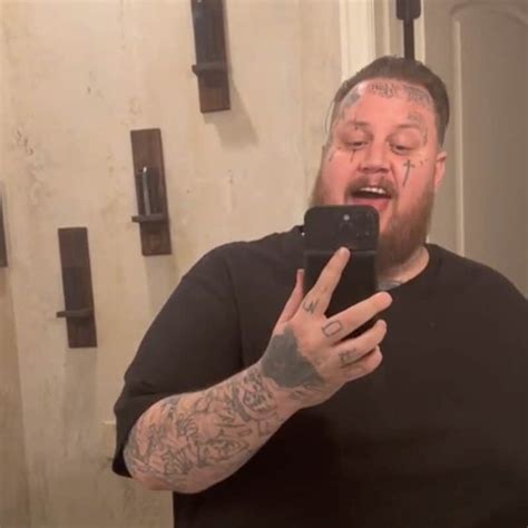 Jelly Roll's Jaw-Dropping Transformation: Shaving the Beard After 200lb Weight Loss