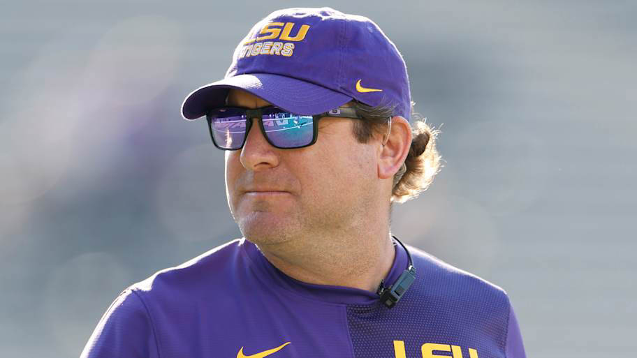 Joe Sloan on the LSU sideline during his tenure with the Tigers.