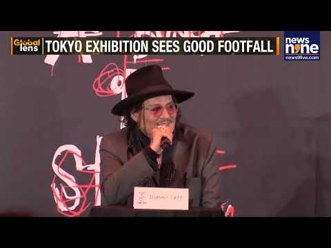 Depp introduces his 'new friend' at the 'A Bunch of Stuff – Tokyo' art exhibition.