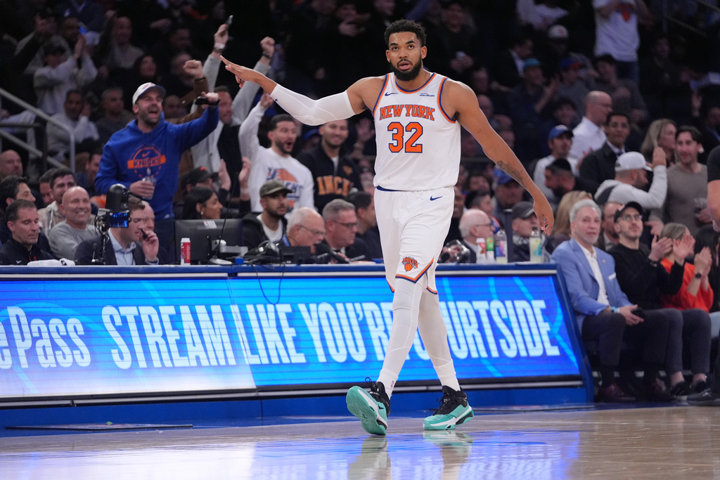 Towns showcases his rare shooting touch for a center.