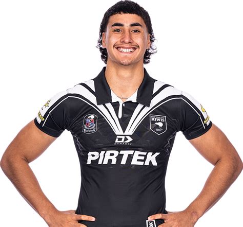 Casey McLean executing a signature sidestep during his try-scoring performance against Samoa.