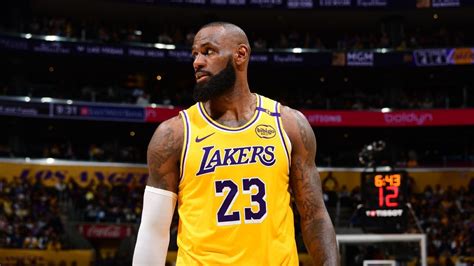 LeBron James Questionable for Tonight's Game vs Jazz