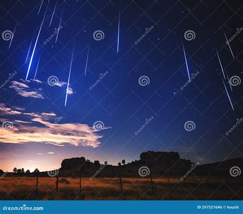 Leonid Meteor Shower 2025: Peak Viewing Guide