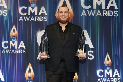Luke Combs Shares CMA Entertainer Picks