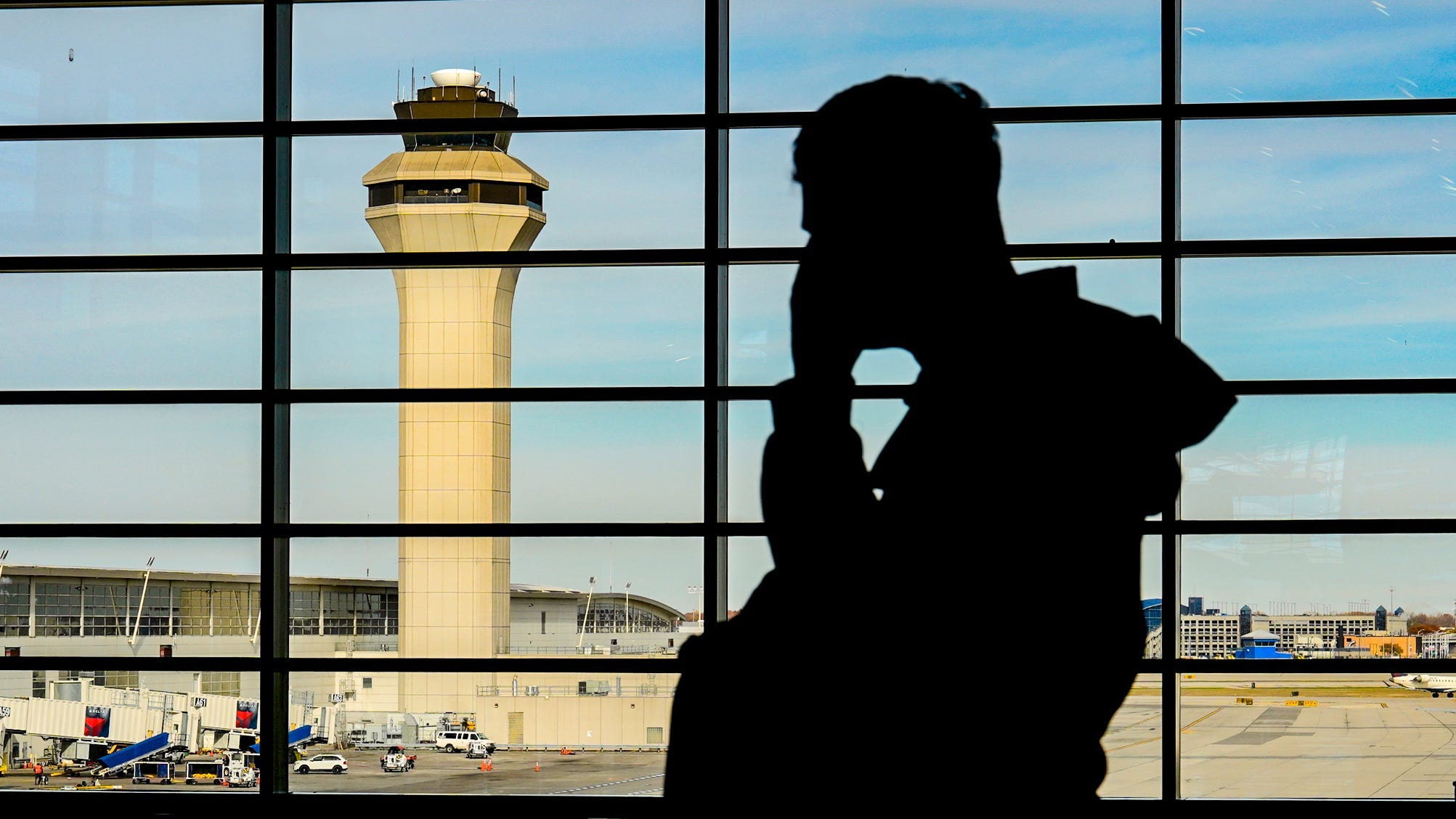 Network Outage Delays Delta Flights at DTW