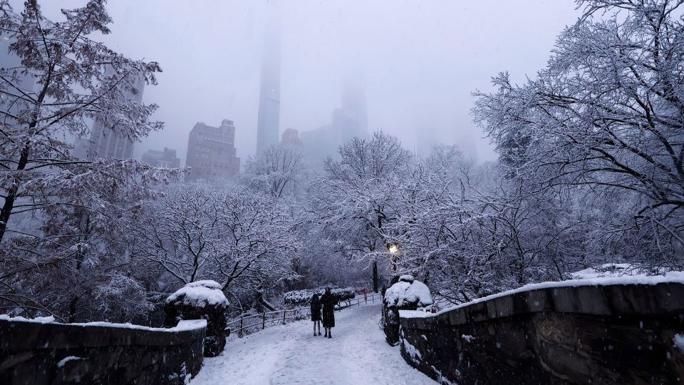 NYC Snow Storm: Travel Advisory Issued
