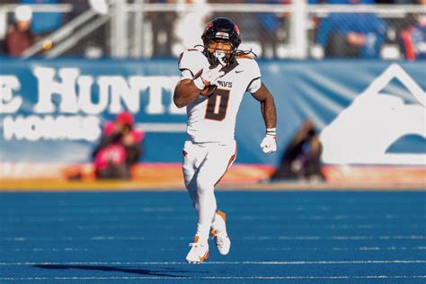 Oregon State's Anthony Hankerson scores one of his two rushing touchdowns against Sam Houston State.