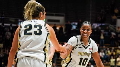 The No. 1 Purdue Boilermakers prepare for their matchup against Memphis in the Bahamas.