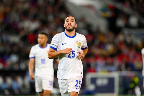 Cherki showcasing his ambidextrous skills during France Olympic training