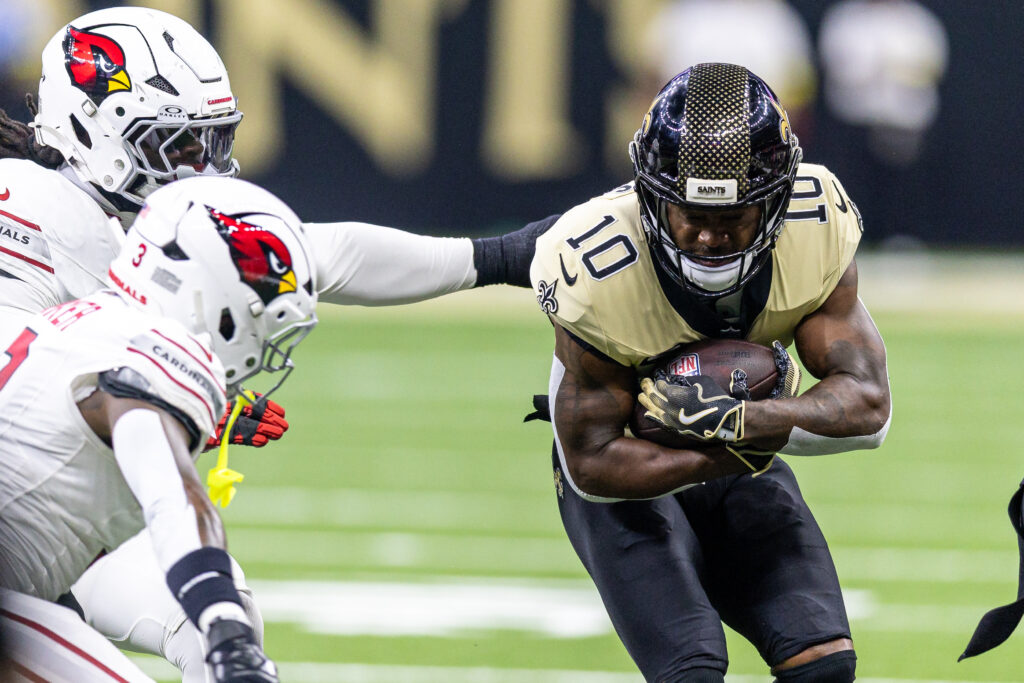 Cooks making a key reception during his second stint with the Saints.