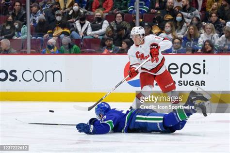 Seth Jarvis Exits Game With Upper-Body Injury After High Stick