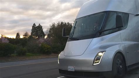 Tesla Semi truck undergoing efficiency trials