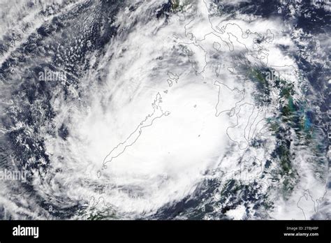 Typhoon Uwan: Super Typhoon Hits Storm-Weary Philippines