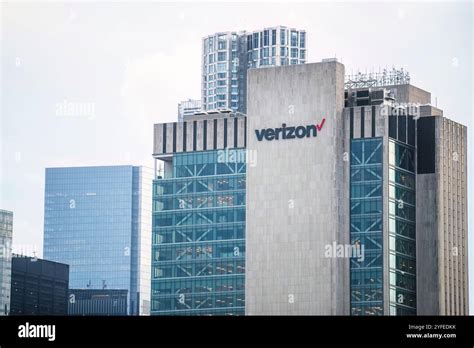 Verizon Layoffs 2025: 13,000+ Jobs Cut in Major Restructuring