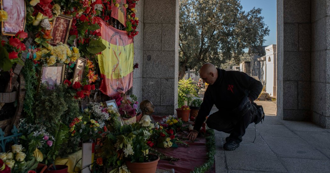 Video Game Reimagines Spain's Franco Dictatorship