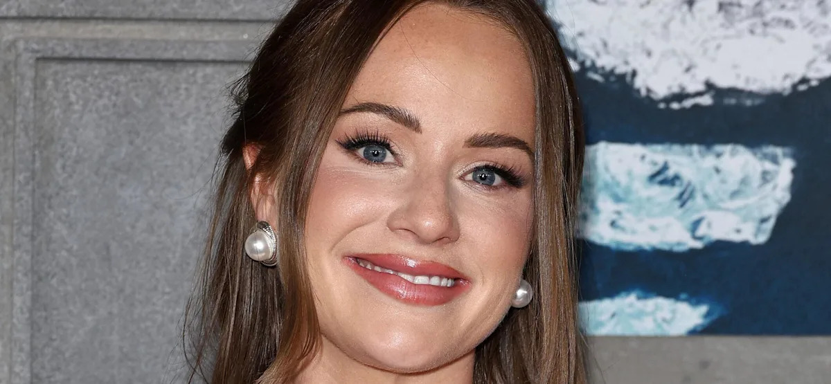 Leavitt performed an Argentine Tango to 'Cell Block Tango' on Dancing with the Stars.