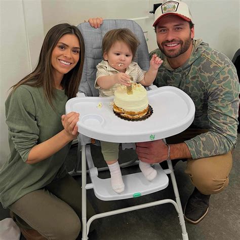Taylor and Dakota with their son Ever, unaware of the friend's betrayal during this family gathering.